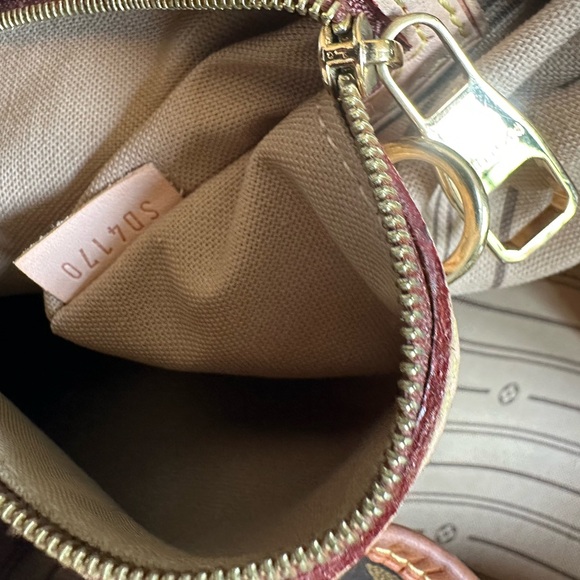 LOUIS VUITTON Authentic 
Monogram Delightful MM - Picture 7 of 8